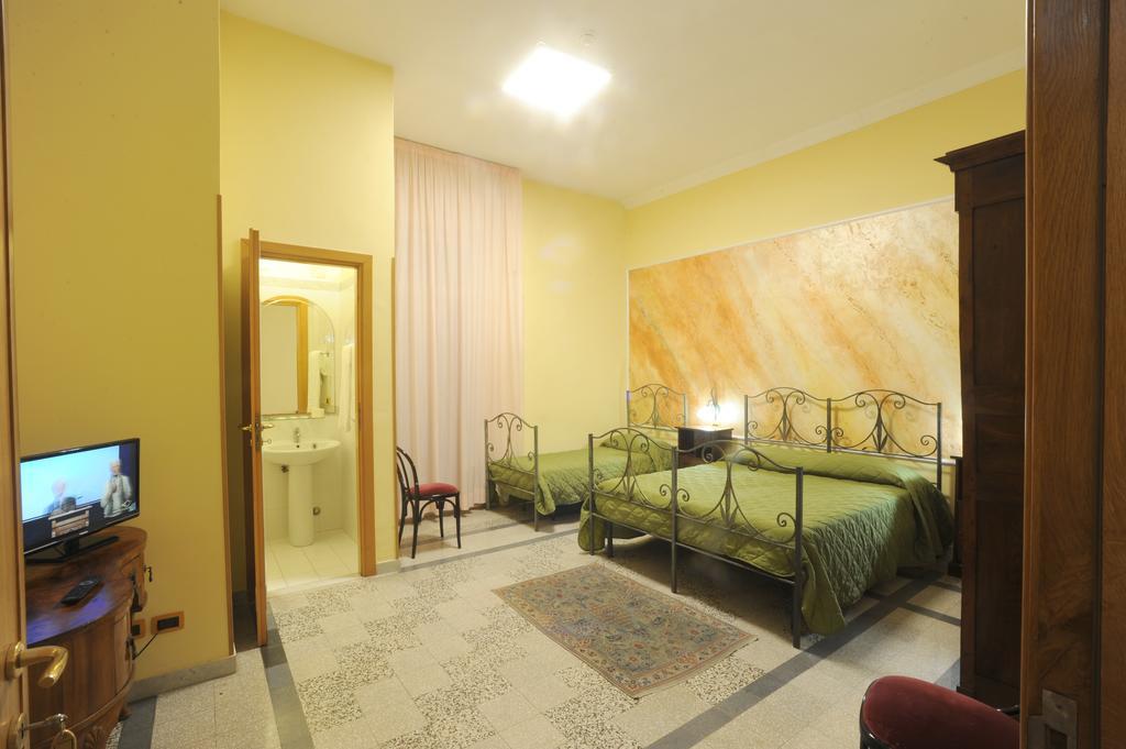 Albergo Bellavista Latina Kamer foto