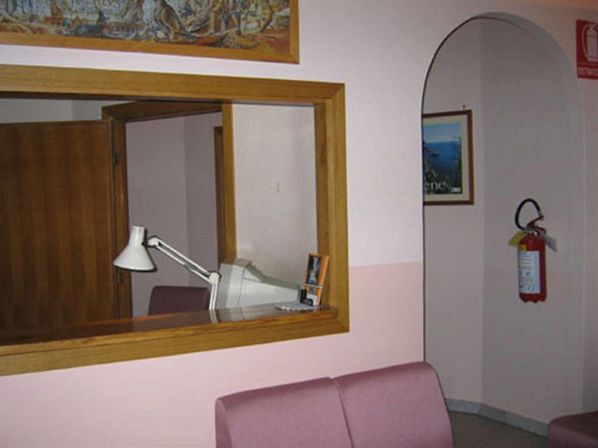 Albergo Bellavista Latina Buitenkant foto