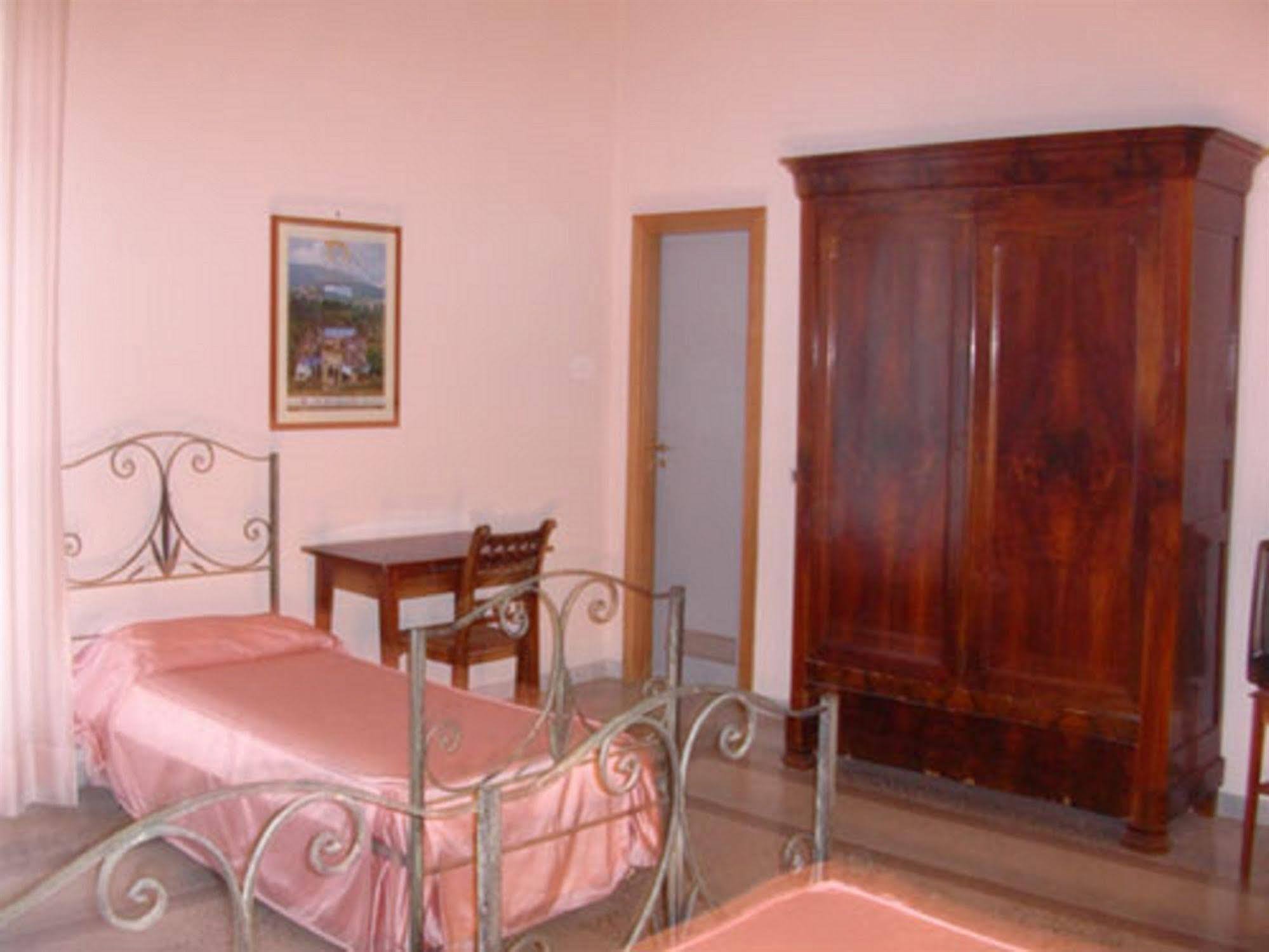 Albergo Bellavista Latina Buitenkant foto