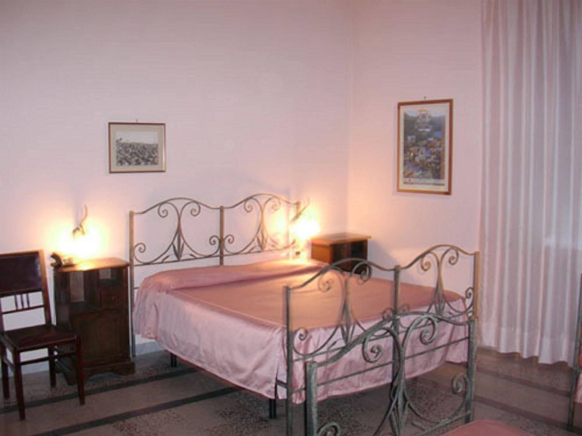 Albergo Bellavista Latina Buitenkant foto