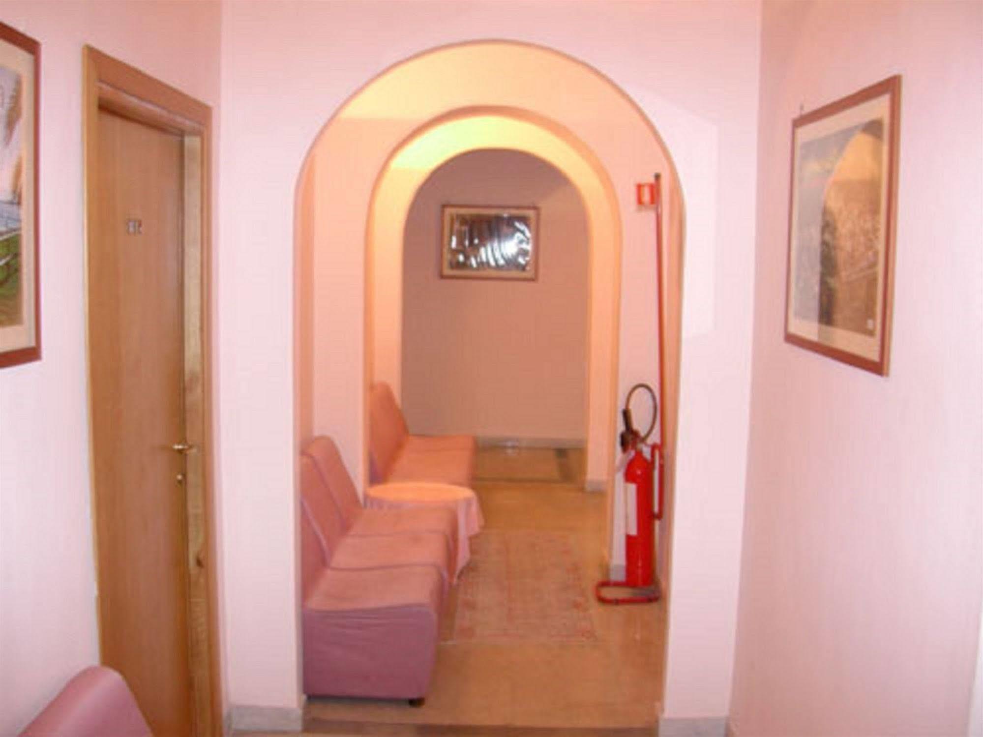 Albergo Bellavista Latina Buitenkant foto